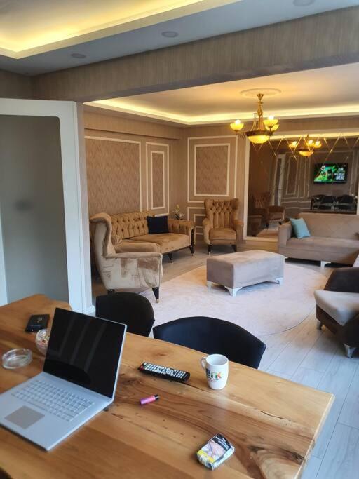 Sivas Houses Lueks Merkezde Family Suite Home 1 Dış mekan fotoğraf